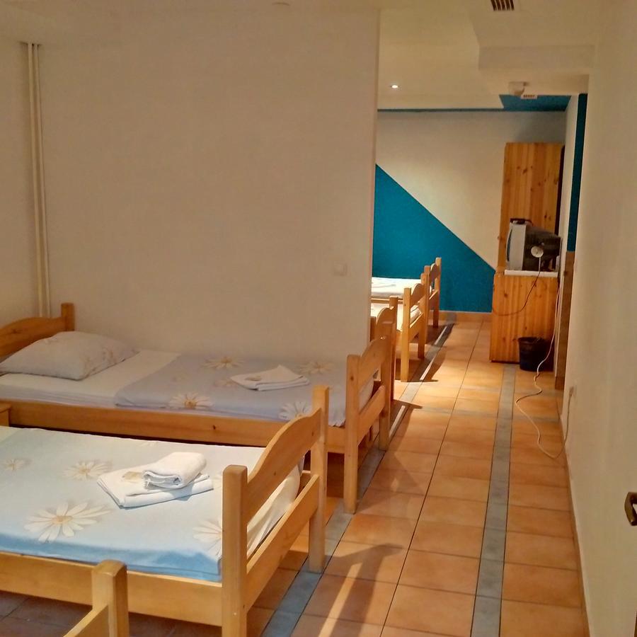 Momo Hostel