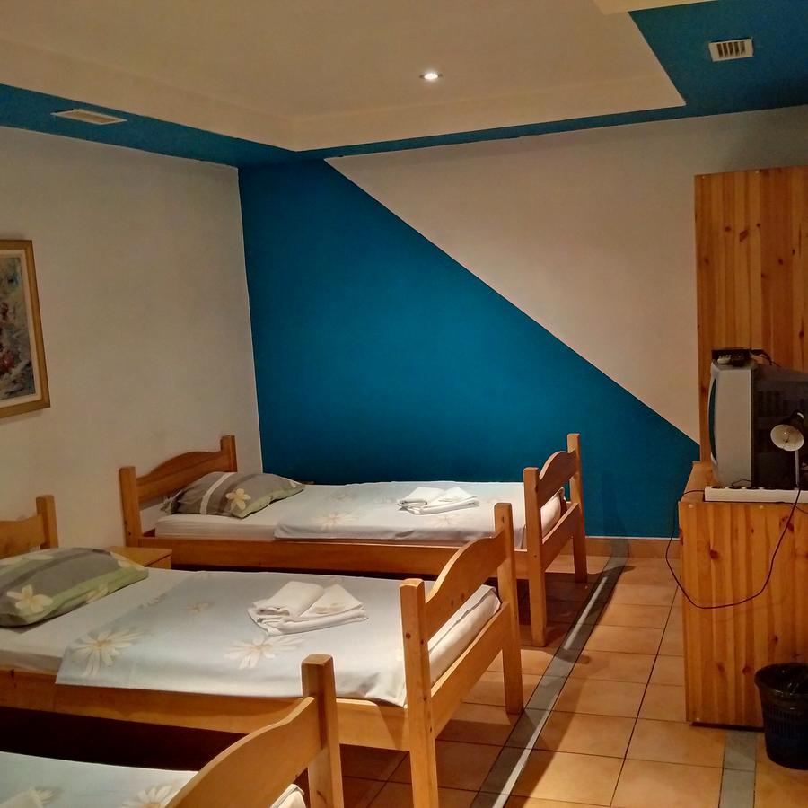 Hostel Momo *